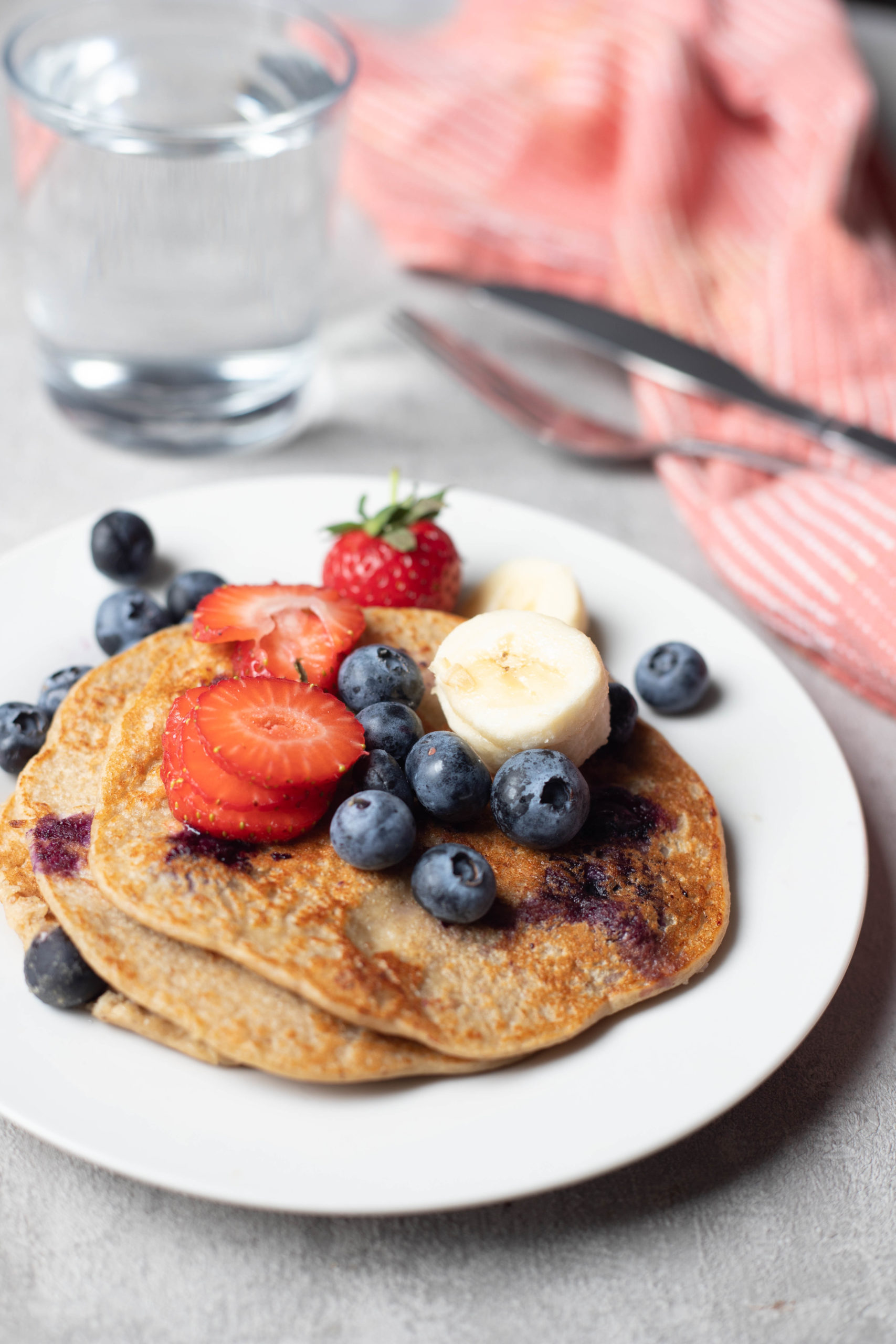 Pancakes served with fruit